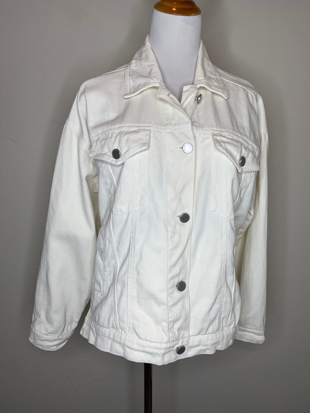 Blank NYC Cream Jean Jacket Side Slits Sz XS Boho Indie Western